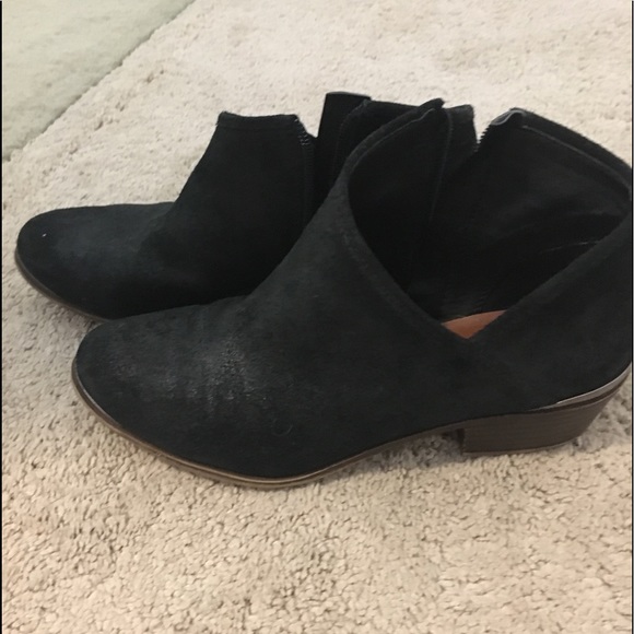 Lucky Brand 🍀 Black booties - Picture 2 of 3